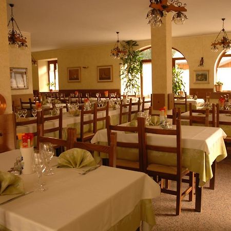 Albergo Ristorante Sole Mezzoldo Екстер'єр фото